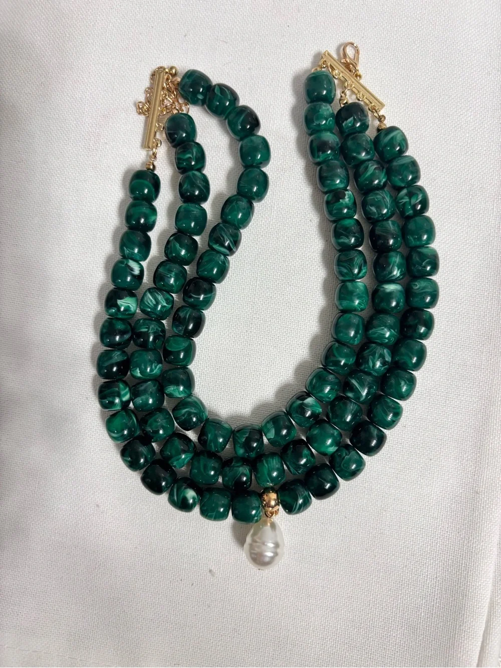 3-Strand Emerald Green Beaded Choker Necklace With Pearl Drop